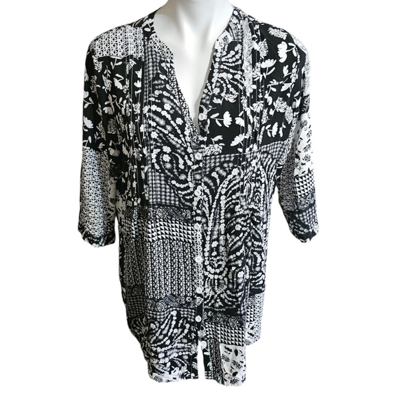 Davina Button Front Mixed Media Vneck Tunic Black & White Size XL - Picture 2 of 9
